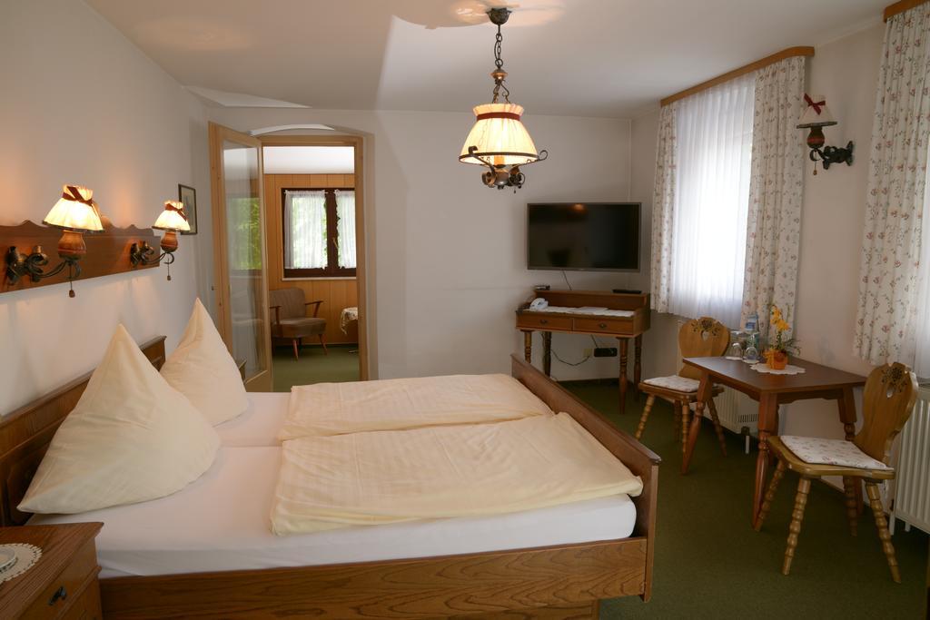 Pension & Metzgerei Friedrich Trebgast Camera foto